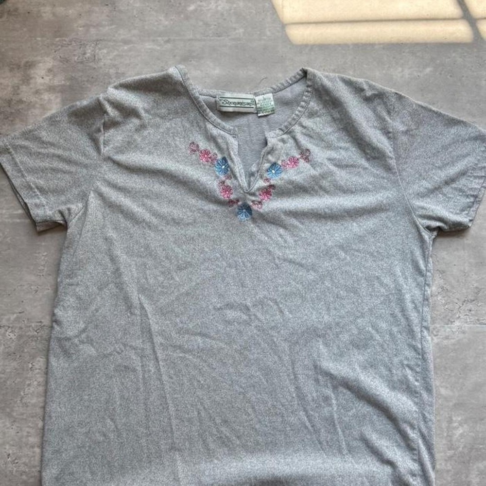 Vintage 90s Shenanigans Gray Floral Embroidered Baby Tee Split Neck Top Large